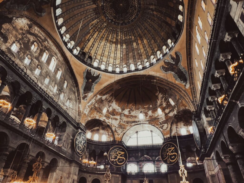 Bangunan bersejarah Hagia Sophia di Istanbul, Turki